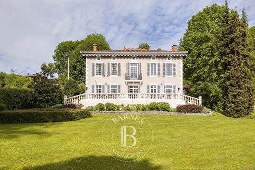 Maison 302 m² · à Aspet · 302 m² · 850 000 €