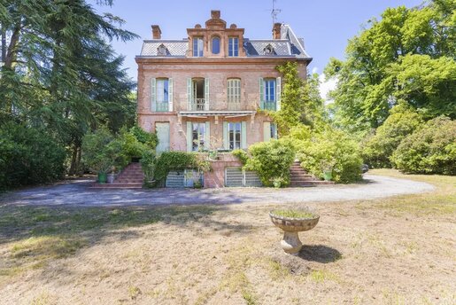 Maison 10 pièces 425 m² · à Rouffiac-Tolosan · 425 m² · 1 680 000 €