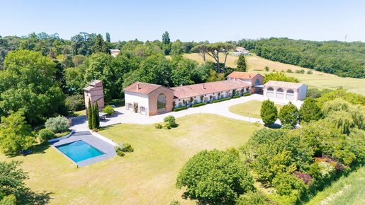 Maison 10 pièces 718 m² · à Toulouse · 718 m² · 1 895 000 €