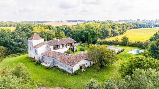 Maison 11 pièces 372 m² · à Mauvezin · 372 m² · 830 000 €