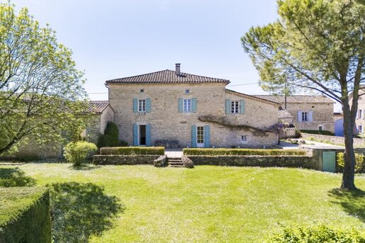 Maison 8 pièces 300 m² · à Cordes-sur-Ciel · 300 m² · 850 000 €