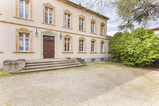 Maison 9 pièces 331 m² · à Mazamet · 331 m² · 390 000 €