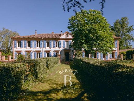 Maison 22 pièces 1300 m² · à Lisle-sur-Tarn · 1 300 m² · 1 390 000 €