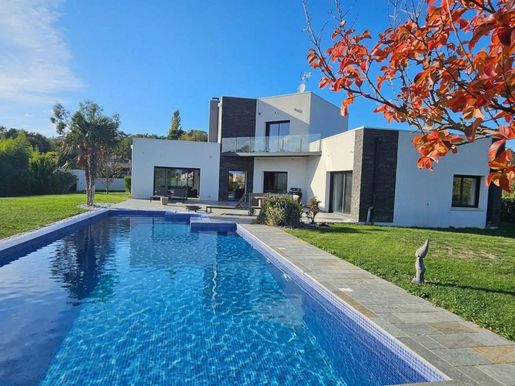 Maison 5 pièces 218 m² · à Pujaudran · 218 m² · 715 850 €