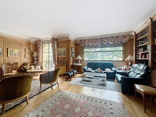 Appartement 4 pièces 111 m² · à Paris 15ème · 111 m² · 1 050 000 €