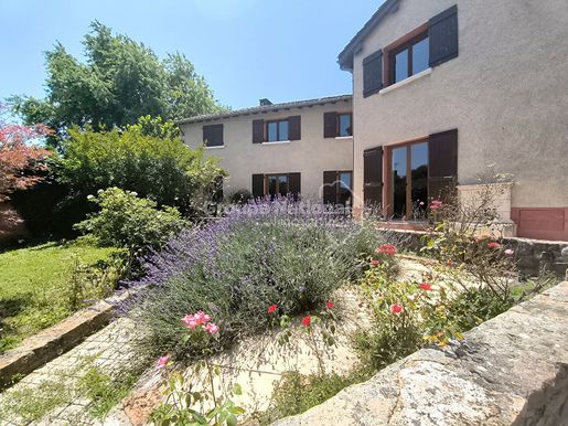 Maison 8 pièces 231 m² · à Saint-Symphorien-d'Ancelles · 231 m² · 397 000 €