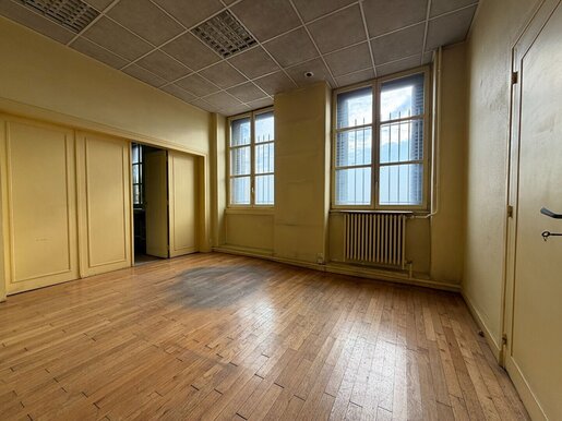 Appartement 6 pièces 158 m² · à Mâcon · 158 m² · 165 000 €