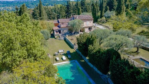 Maison 10 pièces 365 m² · à Mougins · 365 m² · 2 350 000 €