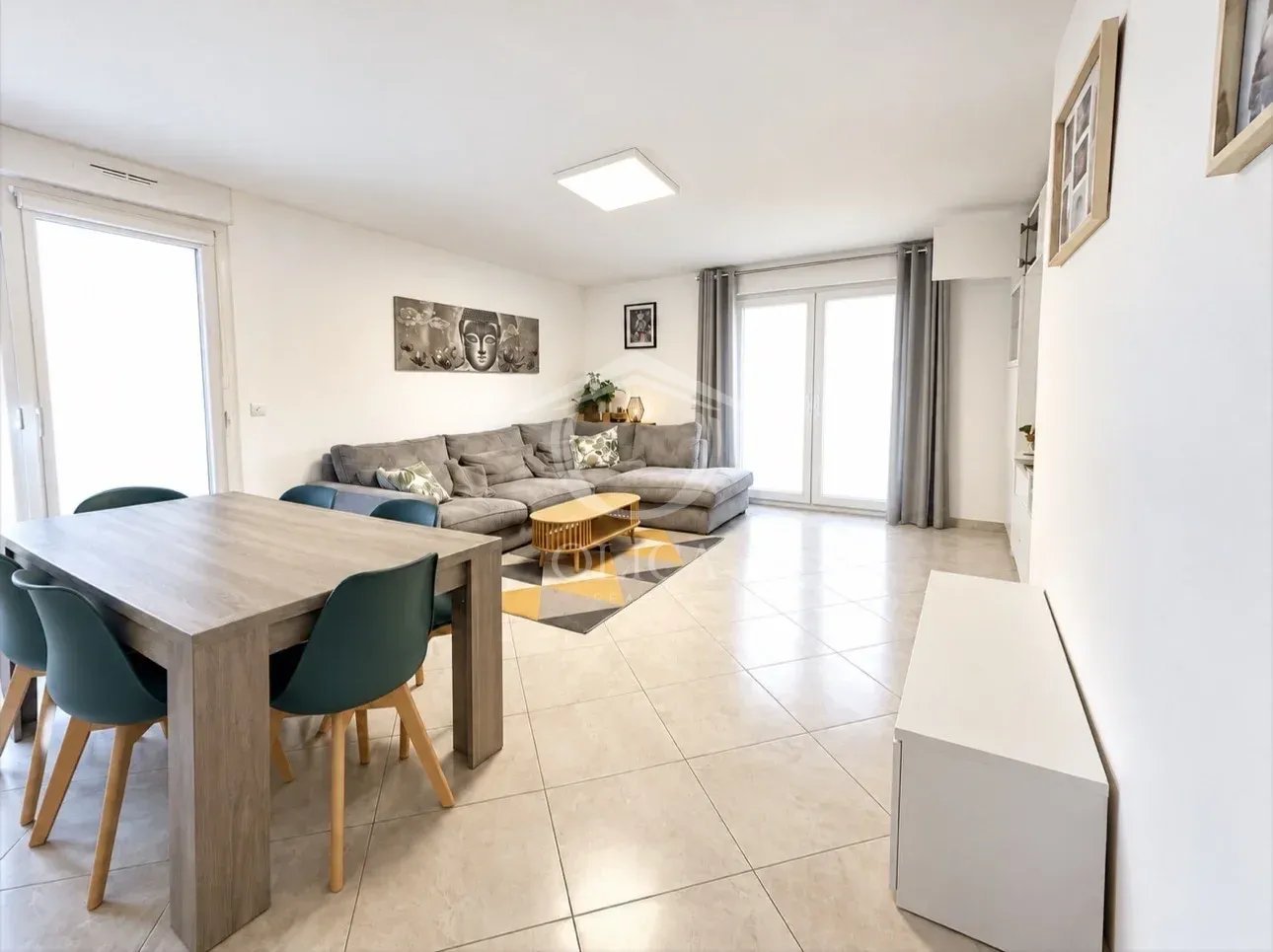 Apartment in Antibes - View 2