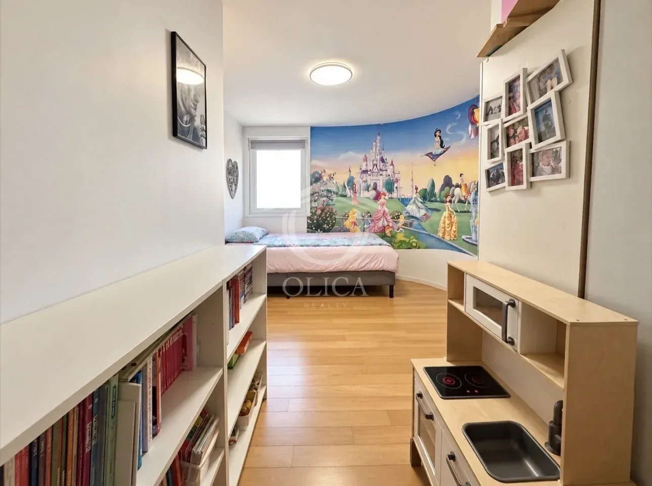 Apartment in Antibes - View 4