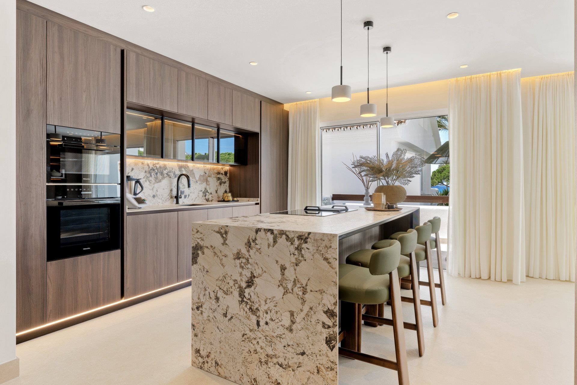 Purchase: Apartment (29600)
