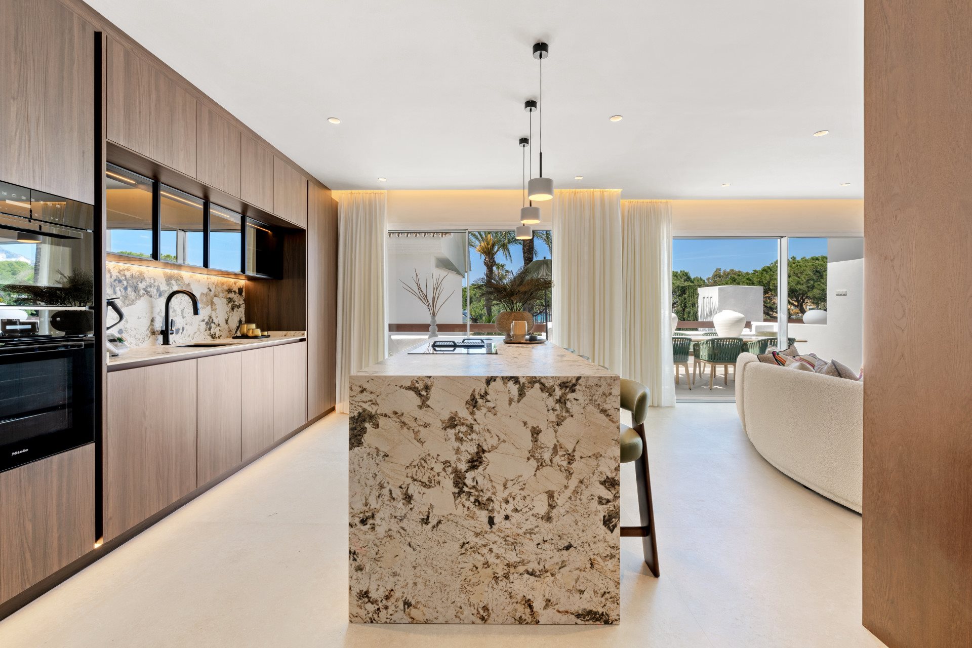 Purchase: Apartment (29600)