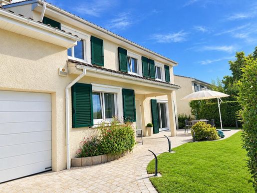 Maison 8 pièces 198 m² · à Montesson · 198 m² · 849 000 €