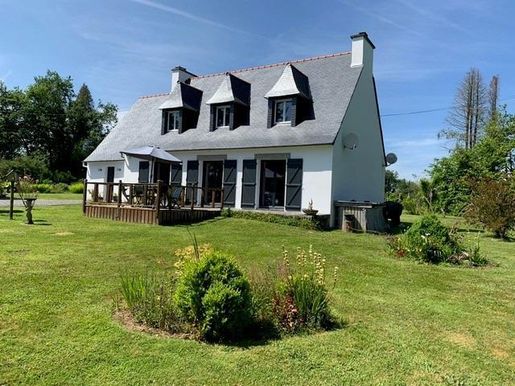 Maison 6 pièces 154 m² · à La Feuillée · 154 m² · 341 250 €