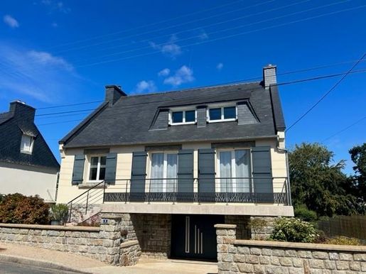 Maison 122 m² · à Huelgoat · 122 m² · 261 450 €