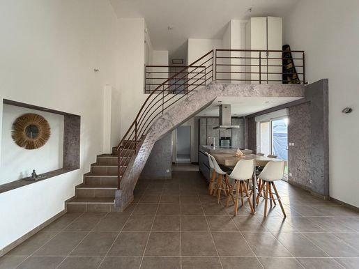 Maison 4 pièces 134 m² · à Saint-Pierre-de-Chandieu · 134 m² · 450 000 €