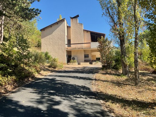 Maison 6 pièces 145 m² · à Lescure-d'Albigeois · 145 m² · 339 000 €