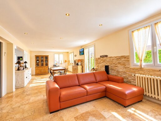 Maison 6 pièces 136 m² · à Fontenay-le-Fleury · 136 m² · 565 000 €
