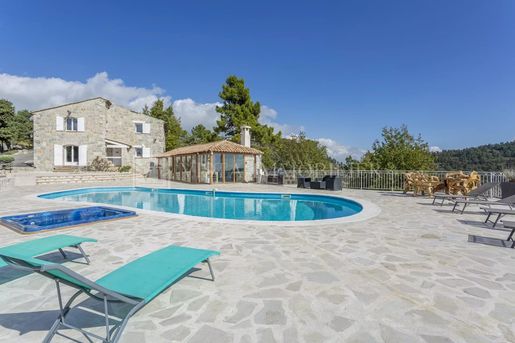 Maison 20 pièces 750 m² · à Lucéram · 750 m² · 5 850 000 €