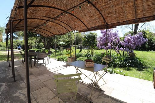 Maison 6 pièces 157 m² · à Cardet · 157 m² · 490 000 €