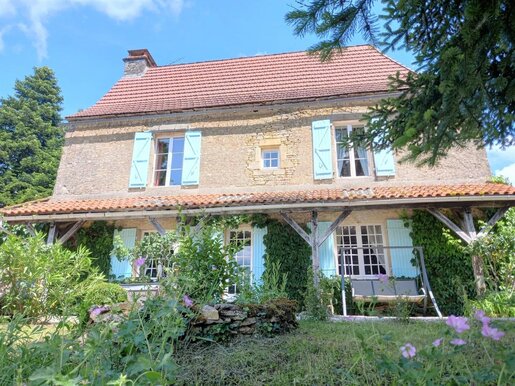 Maison 14 pièces 520 m² · à Villefranche-du-Périgord · 520 m² · 627 000 €