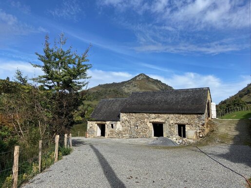 Maison 4 pièces 180 m² · à Arette · 180 m² · 139 000 €