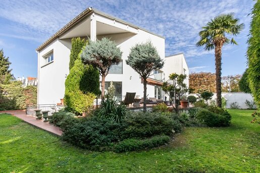 Maison 8 pièces 261 m² · à Saint-Maur-des-Fossés · 261 m² · 2 490 000 €