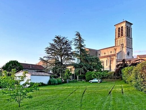 Maison 10 pièces 188 m² · à Grospierres · 188 m² · 295 000 €