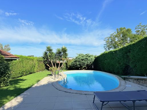 Maison 6 pièces 140 m² · à Hendaye · 140 m² · 950 000 €