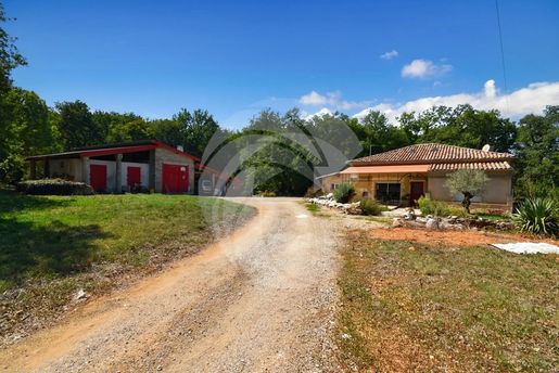 Maison 6 pièces 157 m² · à Bruniquel · 157 m² · 307 000 €