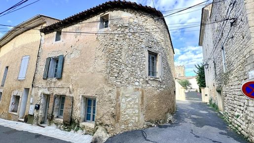 Maison 5 pièces 136 m² · à Pernes-les-Fontaines · 136 m² · 310 000 €