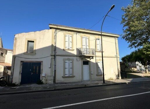 Immeuble 3 pièces 177 m² · à Sénas · 177 m² · 378 000 €