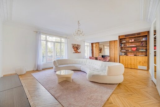 Appartement 6 pièces 220 m² · à Paris 17ème · 220 m² · 2 649 000 €