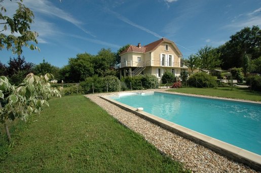 Maison 8 pièces 210 m² · au Buisson-de-Cadouin · 210 m² · 390 000 €