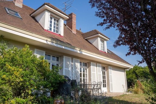 Maison 7 pièces 195 m² · à Fontaine-lès-Dijon · 195 m² · 580 000 €