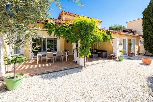 Maison 6 pièces 197 m² · à Bouc-Bel-Air · 197 m² · 699 000 €