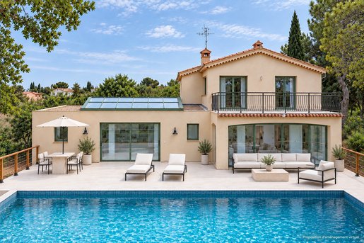 Maison 6 pièces 226 m² · à Antibes · 226 m² · 2 300 000 €