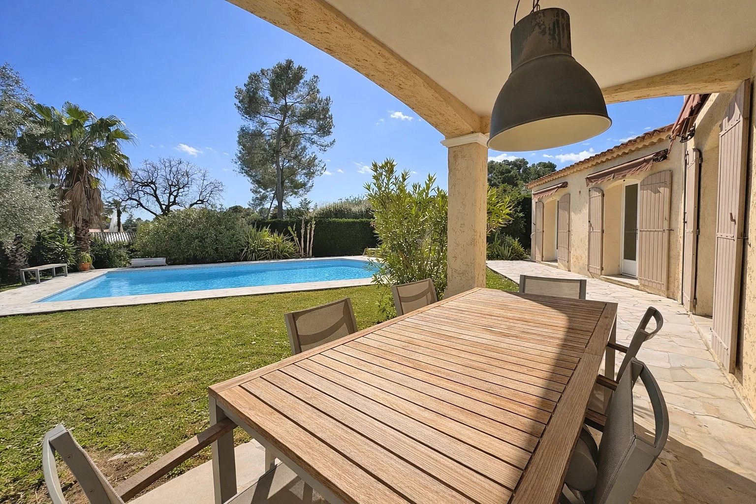 Maison à vendre, 175m², Roquefort-les-Pins