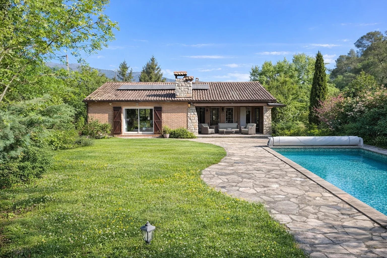 Maison à vendre, 184m², Roquefort-les-Pins