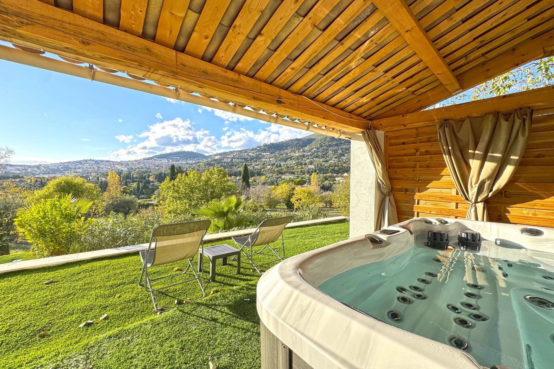 Maison à vendre, 185m², Grasse