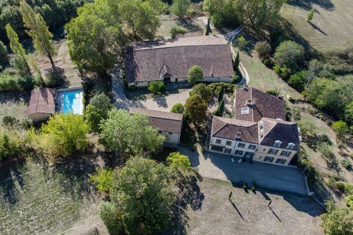 Maison 15 pièces 500 m² · à Riocaud · 500 m² · 1 295 000 €