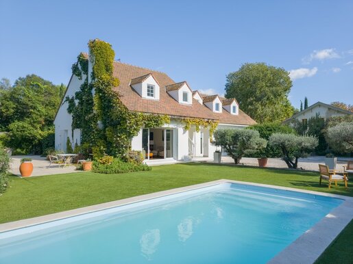 Maison 8 pièces 260 m² · à Marseille 12ème · 260 m² · 1 245 000 €