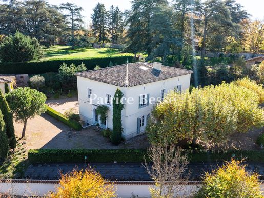 Maison 7 pièces 430 m² · à Andrézieux-Bouthéon · 430 m² · 1 368 000 €