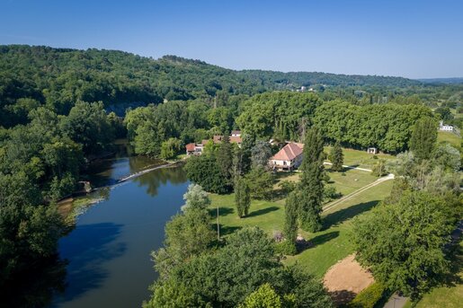 Maison 2 pièces 420 m² · à Périgueux · 420 m² · 2 128 000 €
