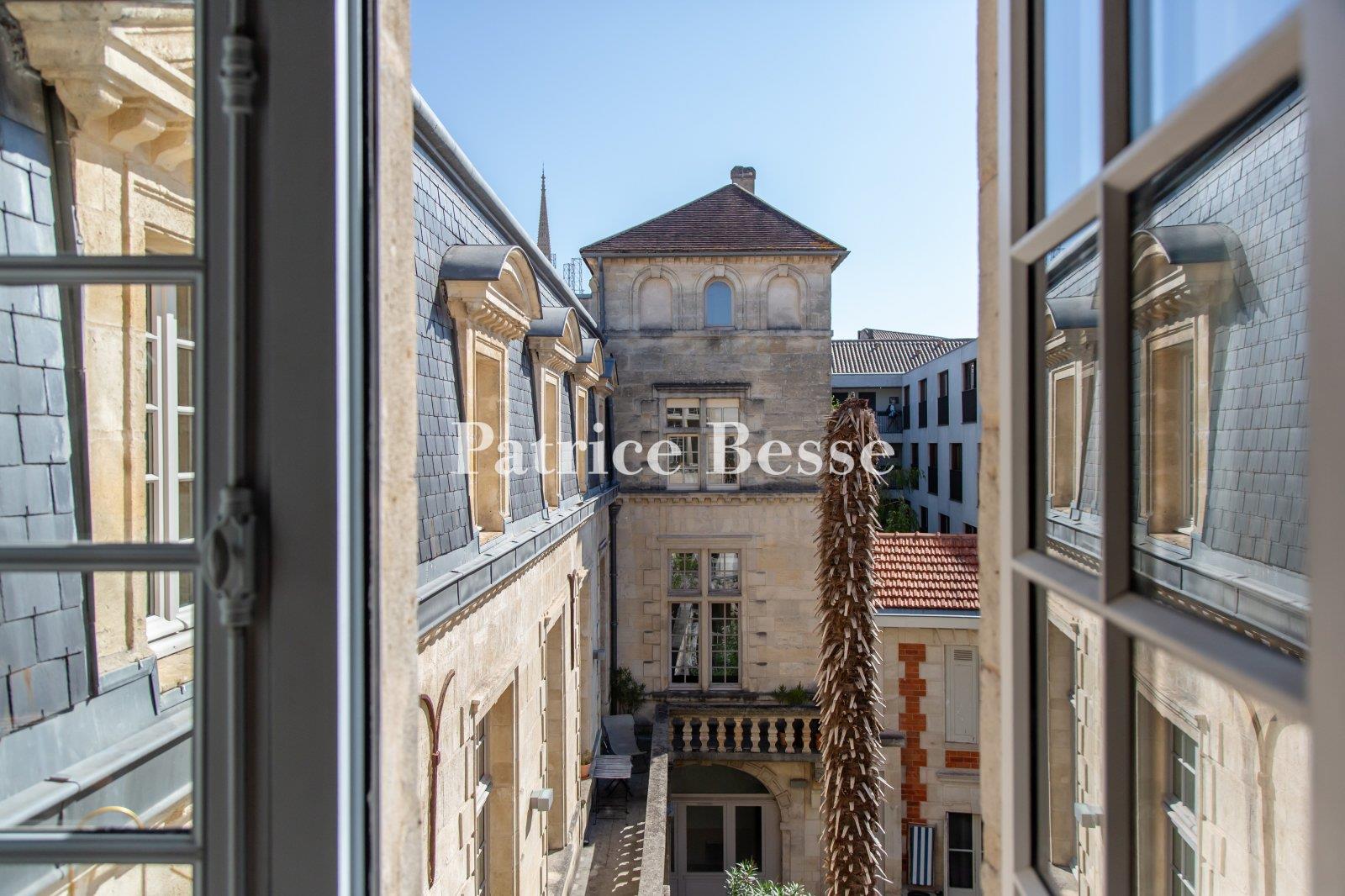 A historical flat, with 75 m² and two bedrooms, in a 17th-century building, not far from... - Ansicht 6