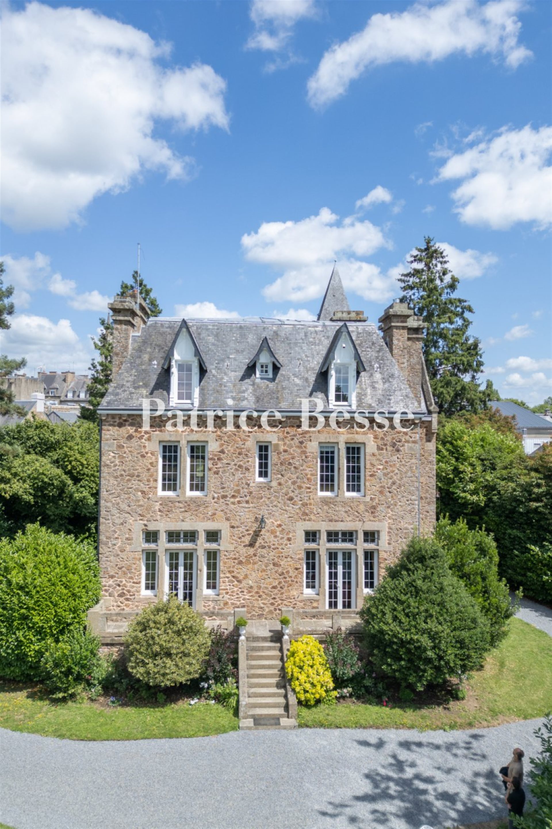 Maison à vendre, 350m², Saint-Hilaire-du-Harcouët
