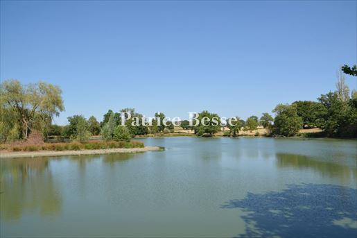 Maison 7 pièces 220 m² · à Moulins · 220 m² · 630 000 €