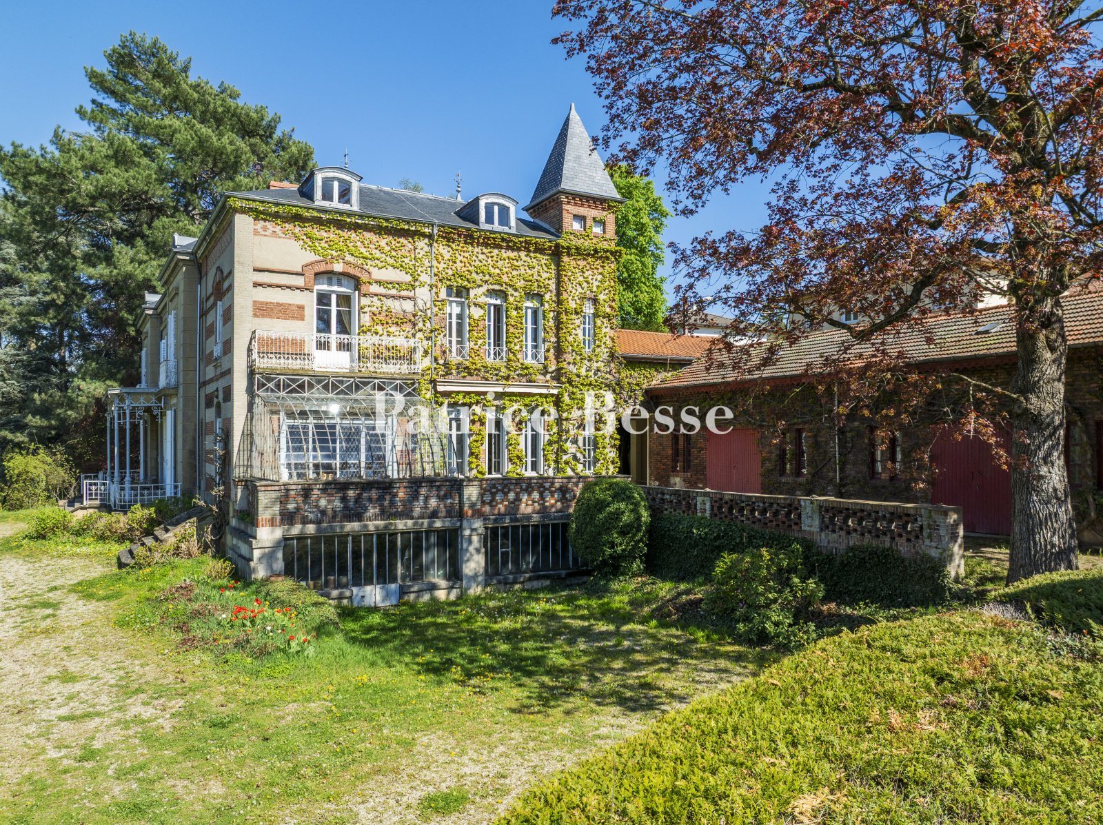 Maison à vendre, 610m², L'Etrat