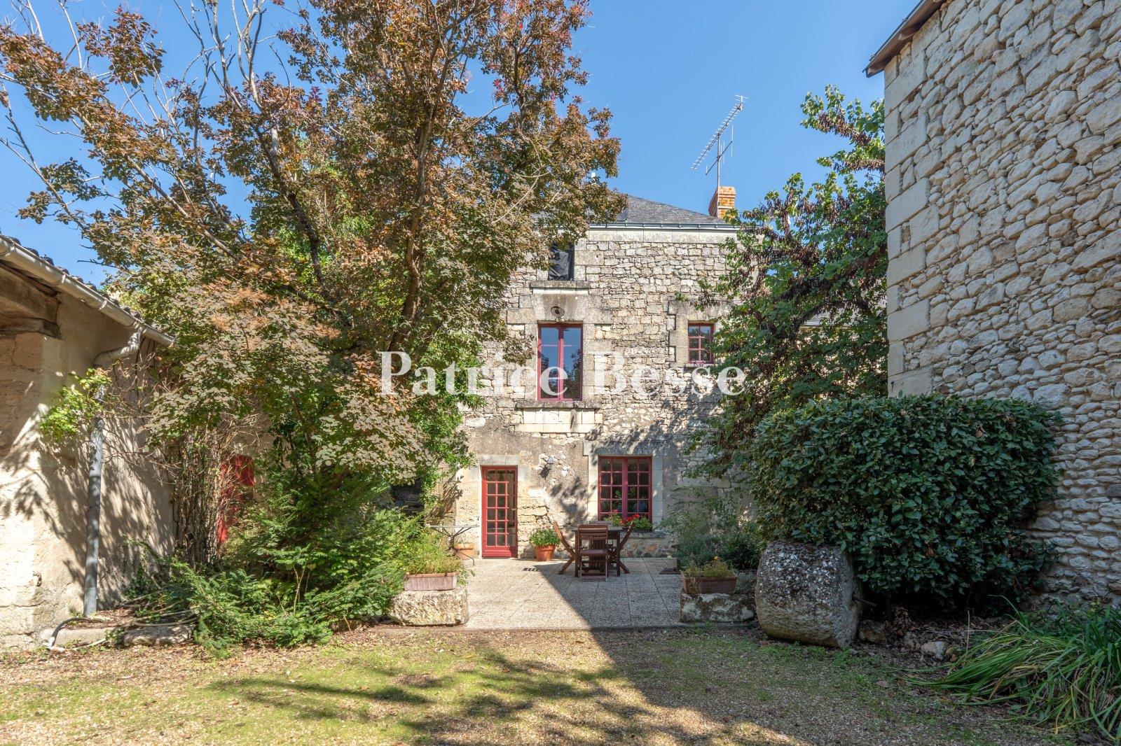 Maison à vendre, 232m², Montreuil-Bellay
