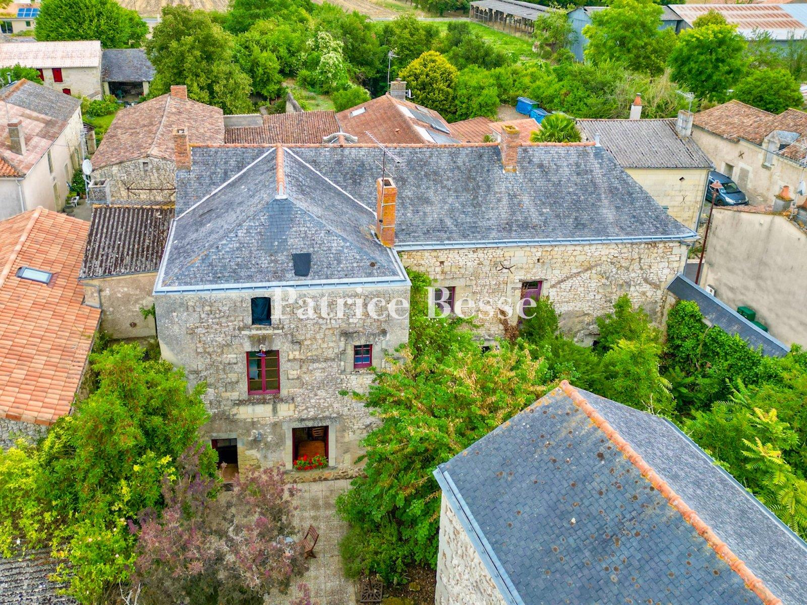 Maison à vendre, 232m², Montreuil-Bellay